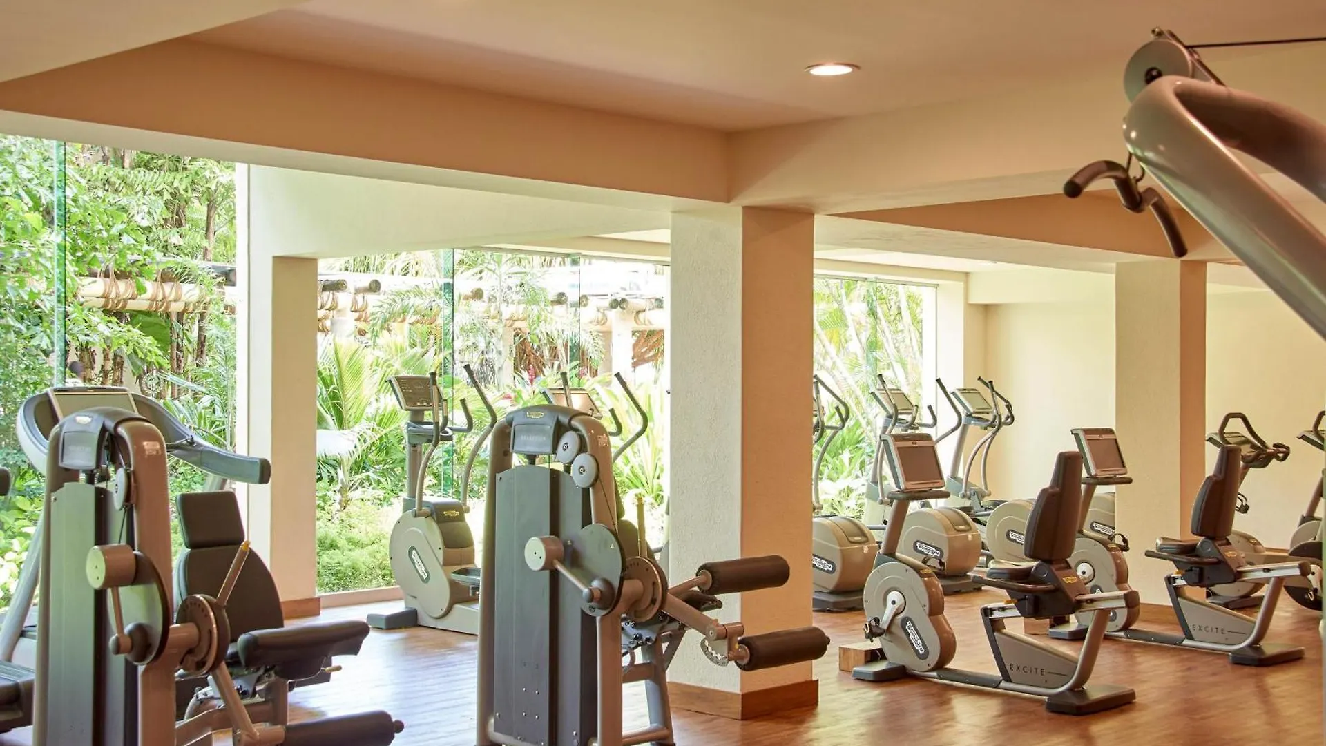 Sheraton Buganvilias Resort & Convention Center Puerto Vallarta