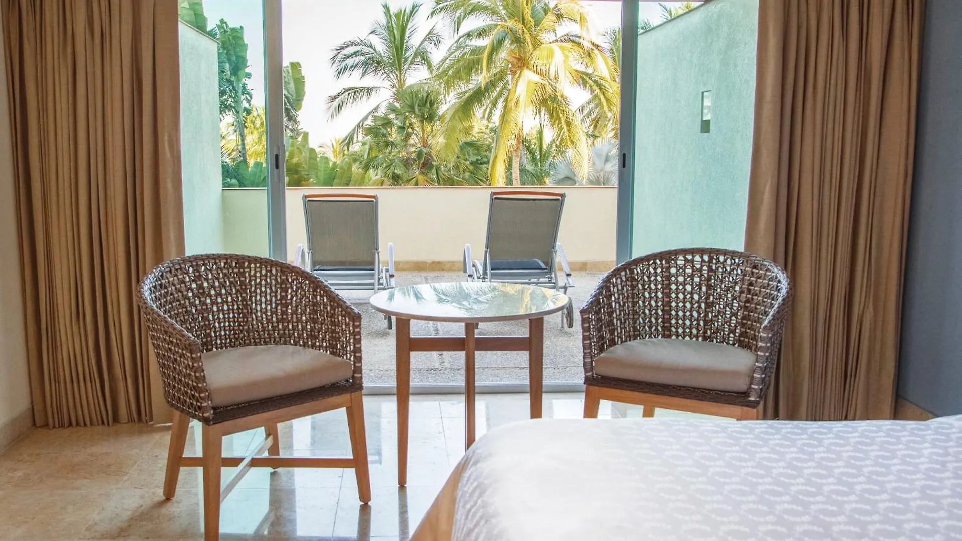 Sheraton Buganvilias Resort & Convention Center Пуэрто-Вальярта 5*,